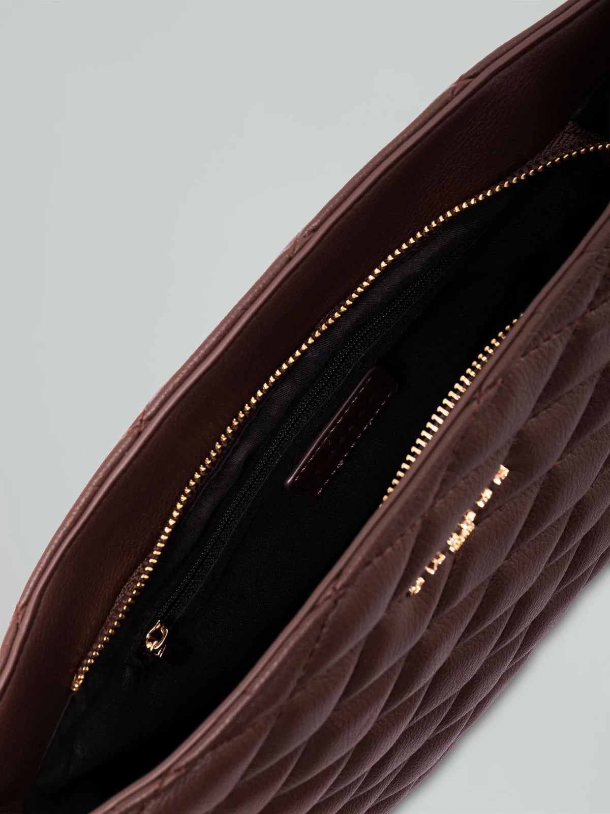Gaëlle - Regular pochette essential matelassè