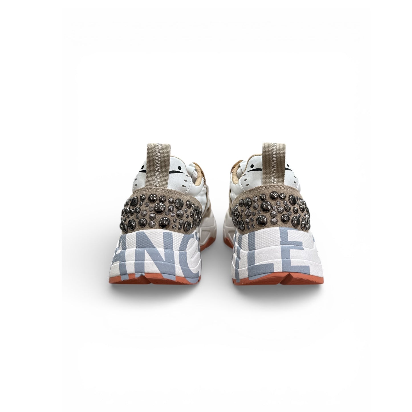 Voile blanche - club105