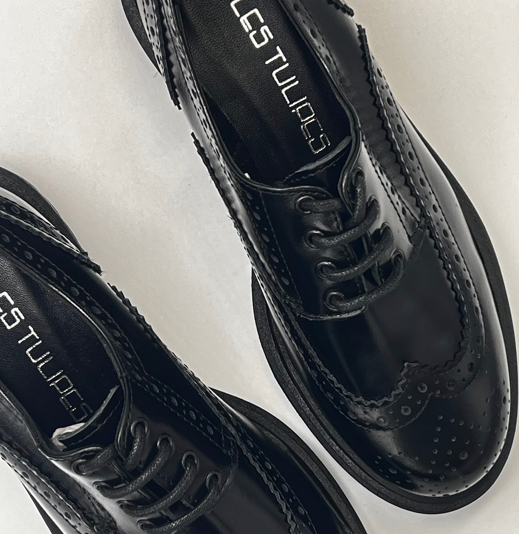 Les Tulipes - Lace-up shoe