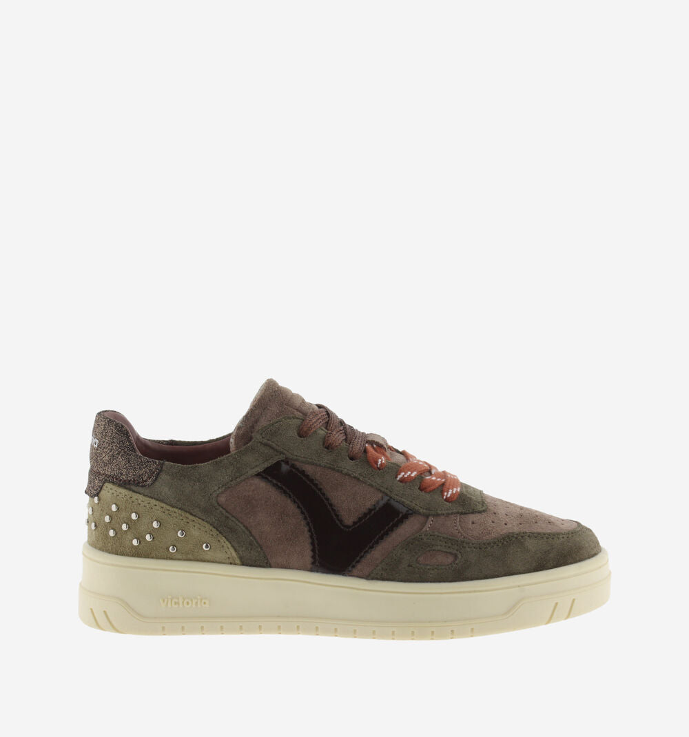 Victoria - Seul camoscio & borchie