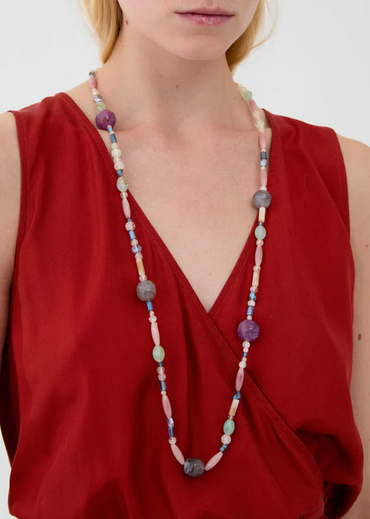 Nali -collana lunga in resina con sfere