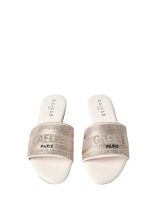 Gaelle- Sandalo flat in satin con strass