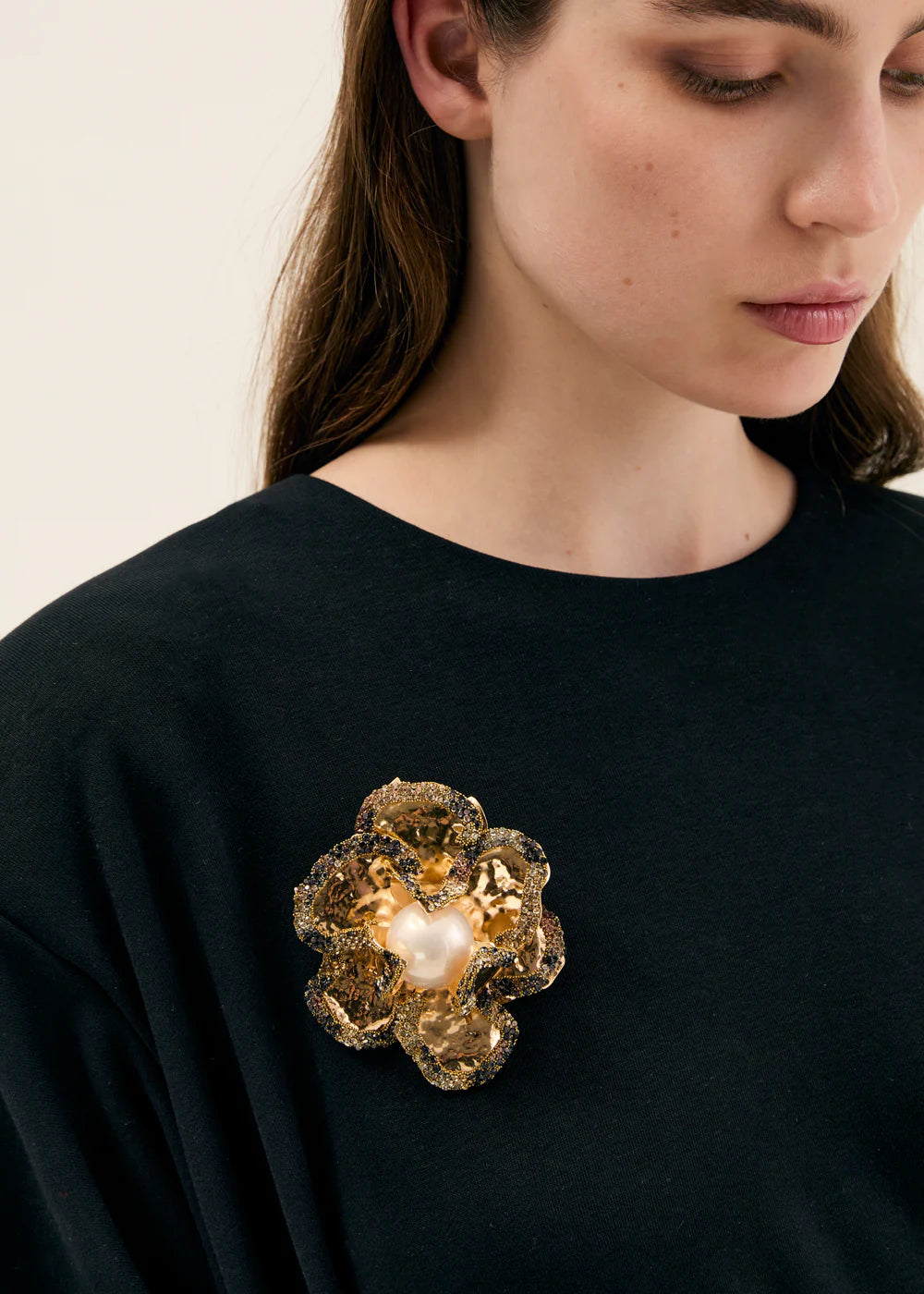 Nalì- spilla fiore con perla e pietre