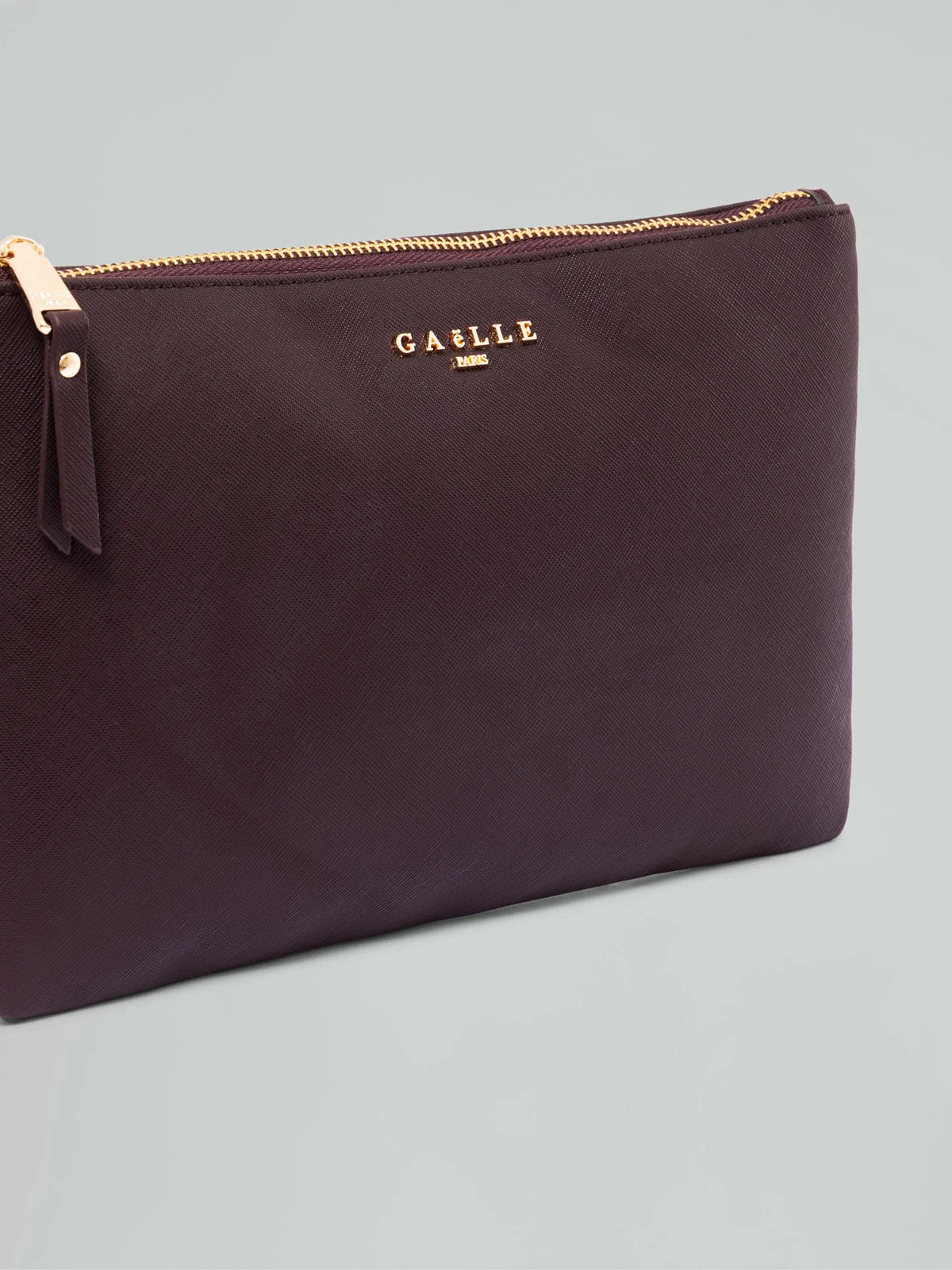 Gaëlle -  Regular pochette essential saffiano