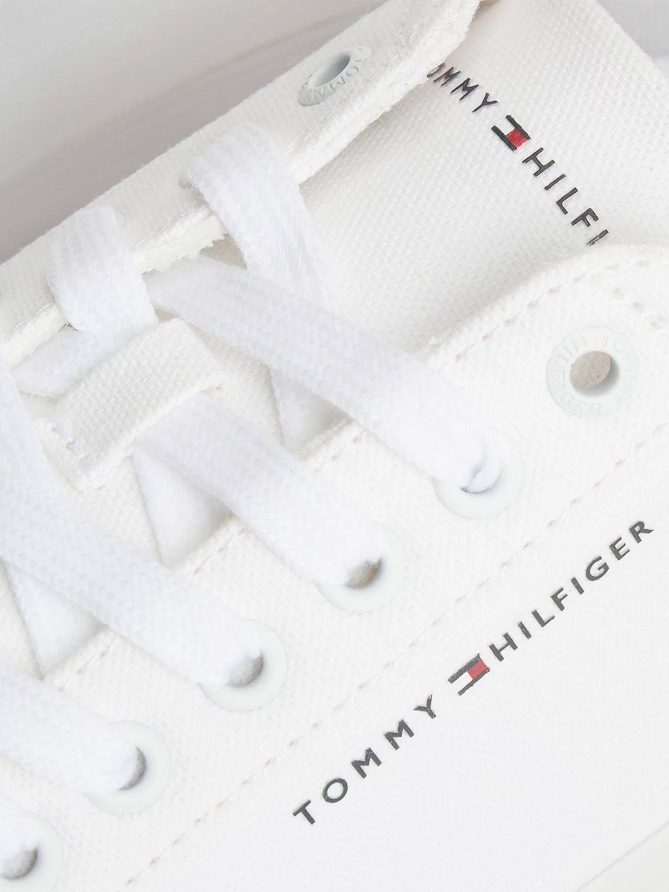 Tommy Hilfiger-  vulc core long lace
