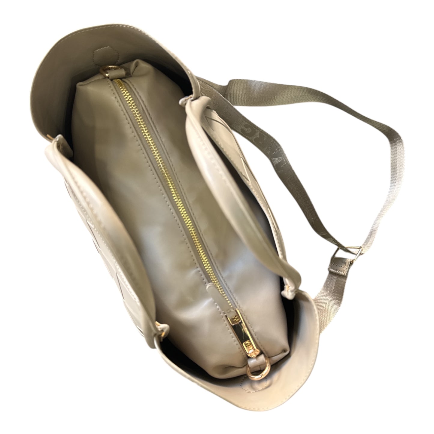 Marc ellis- basket plait