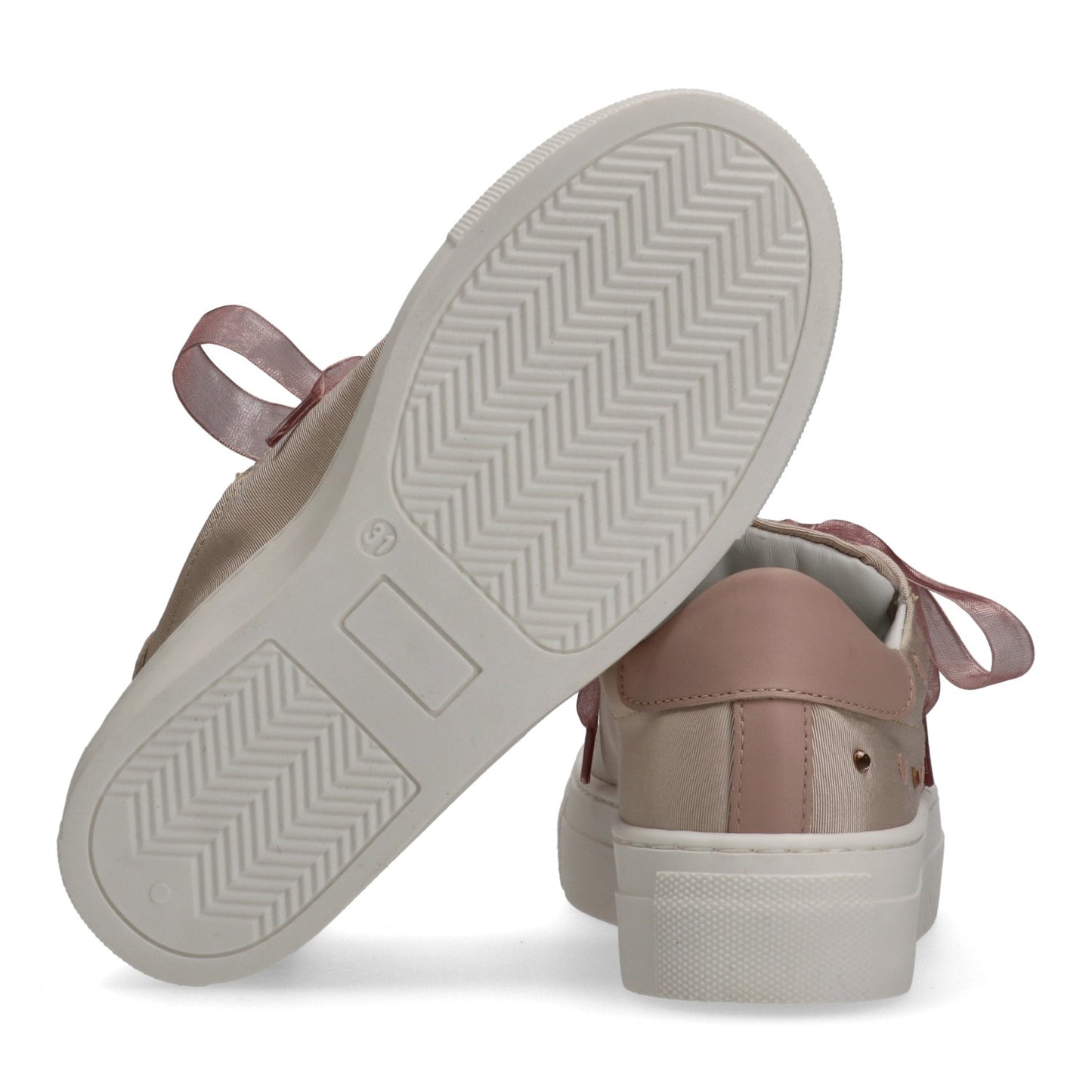Morelli- Low cut lace up
