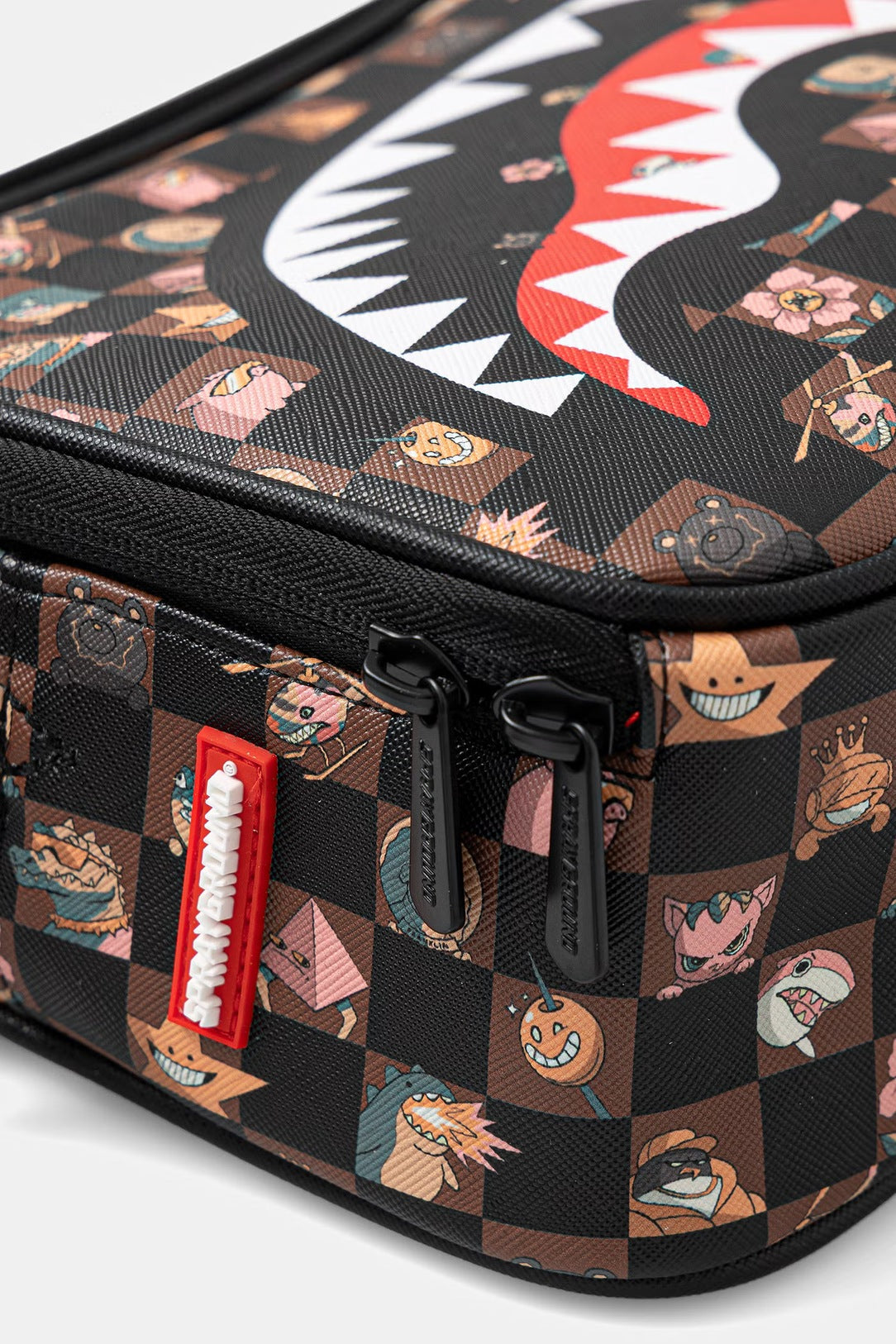 Sprayground - PEEKING CHARACTERS REMIX TOILETRY