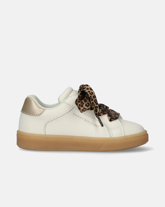 Tommy Hilfiger- low cut lace up