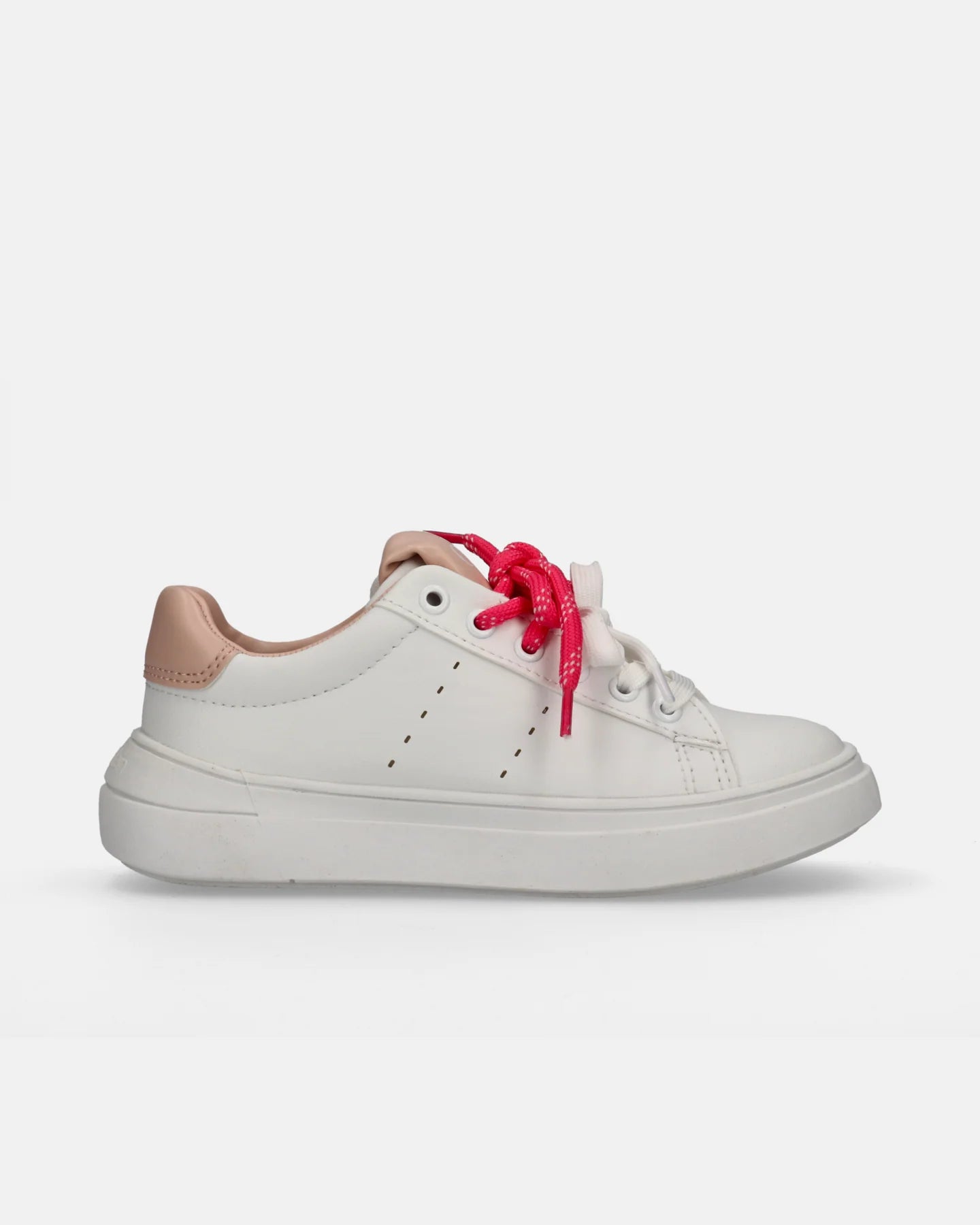 Calvin Klein- low cut lace up