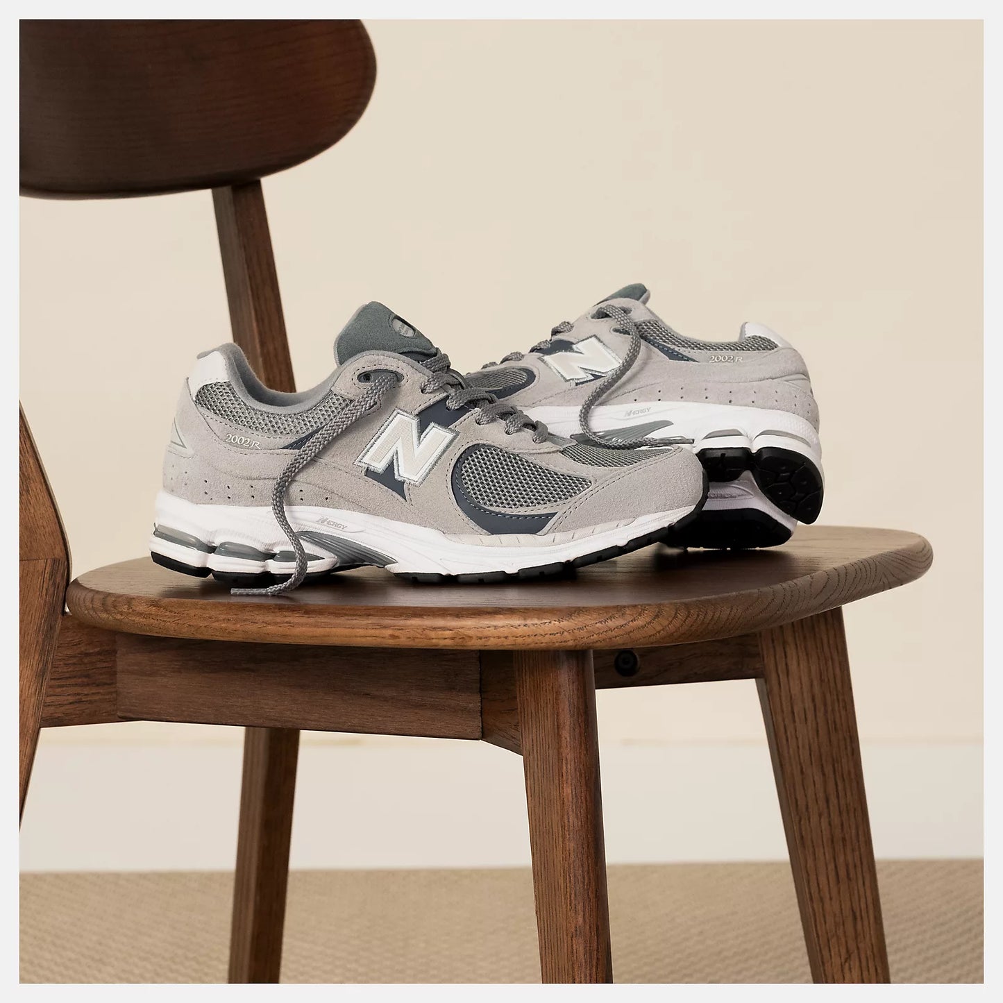 New balance - 2002r